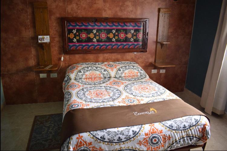 Hotel Las Candelas De กัวมานตลา ภายนอก รูปภาพ