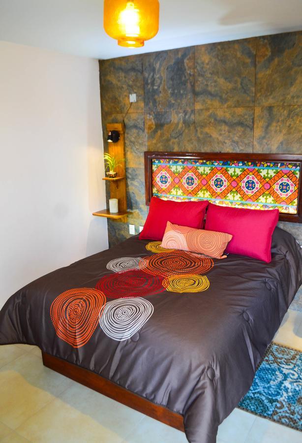 Hotel Las Candelas De กัวมานตลา ภายนอก รูปภาพ