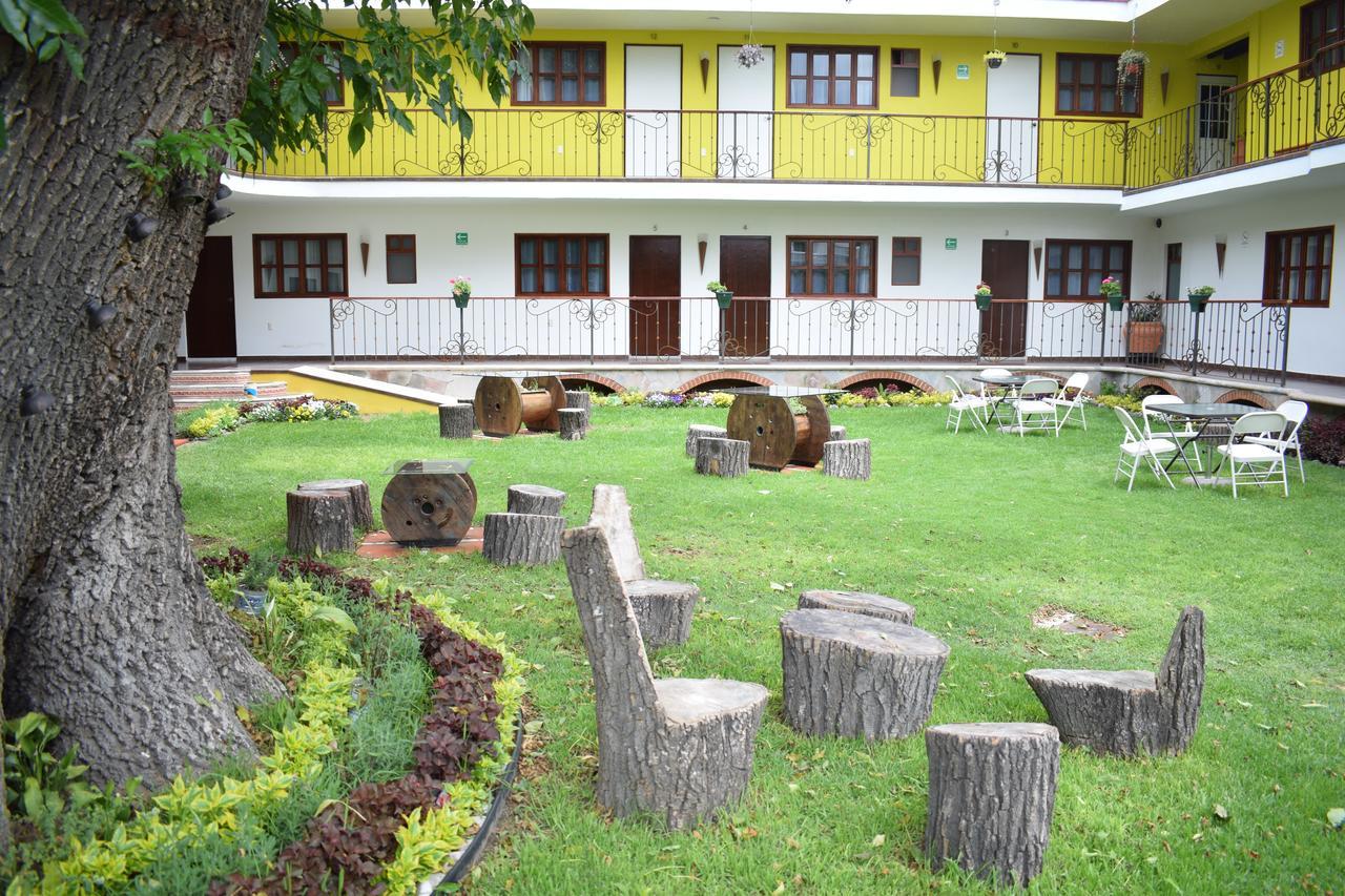 Hotel Las Candelas De กัวมานตลา ภายนอก รูปภาพ