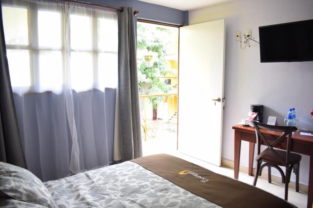 Hotel Las Candelas De กัวมานตลา ภายนอก รูปภาพ